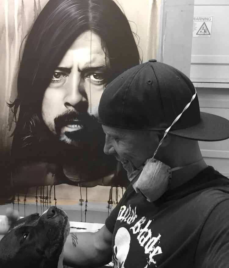 'Grohl in Black'